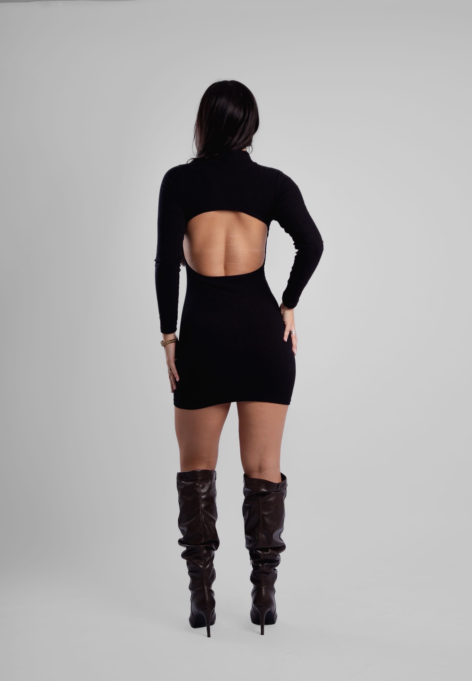 Vestido canelado curto costas nuas Nath