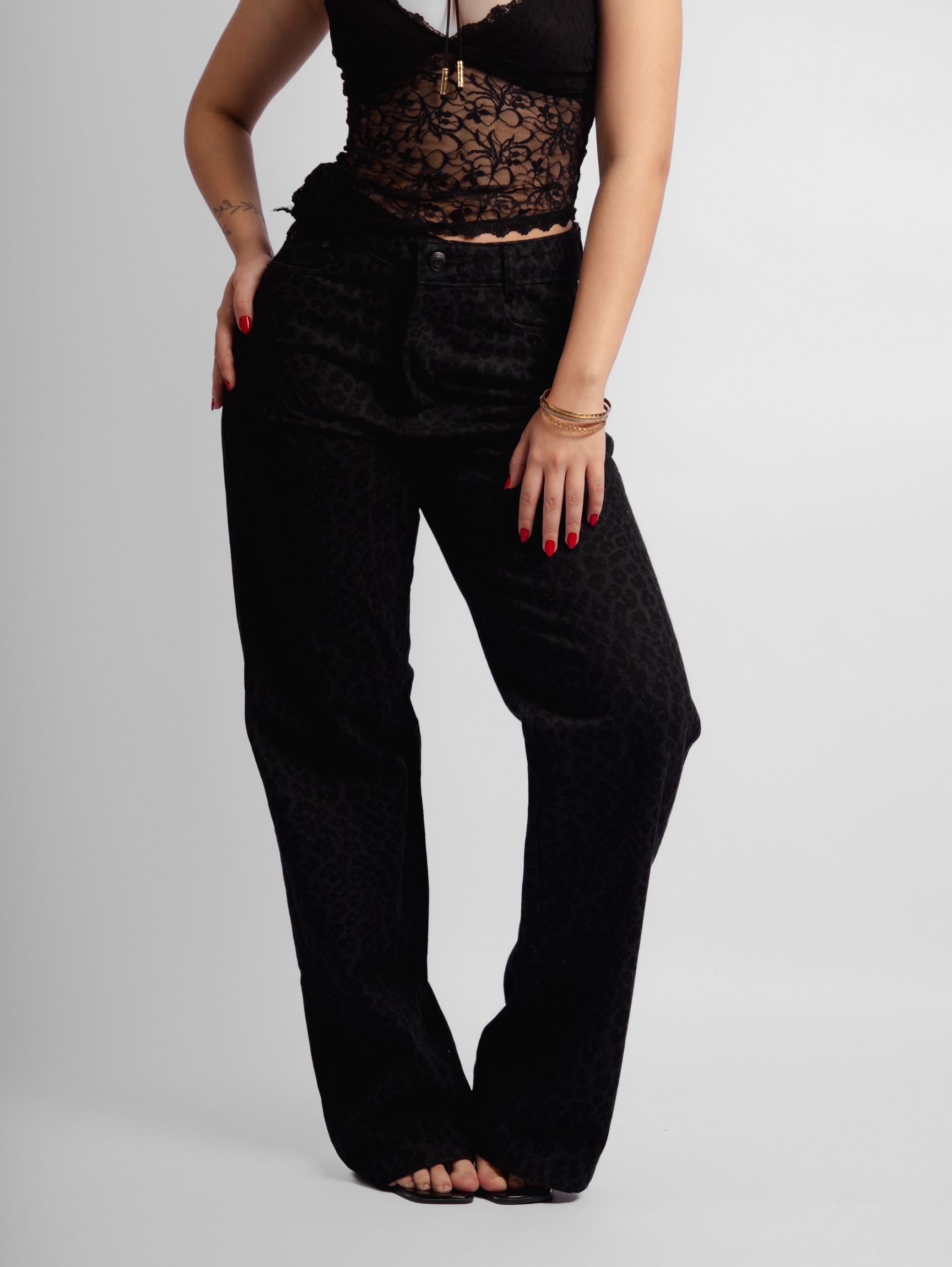 Calça jeans animal print ounce